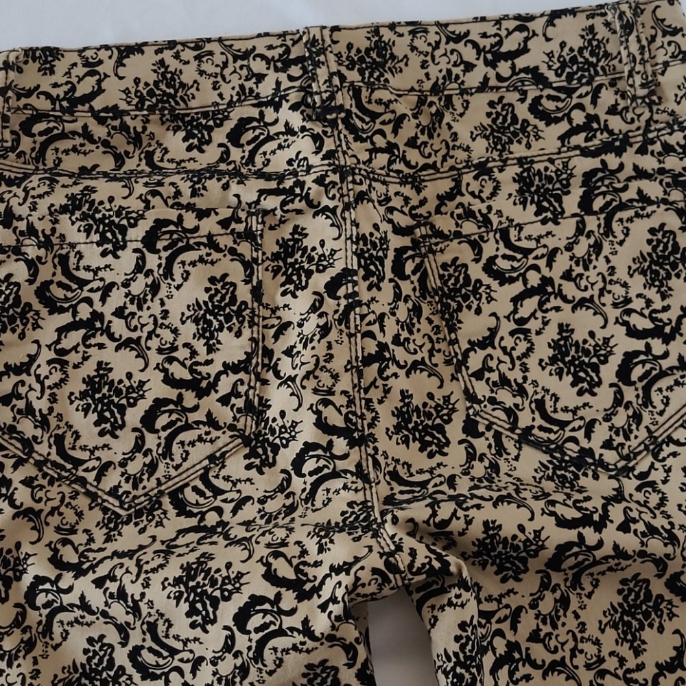 Pants - Picture 9 of 10